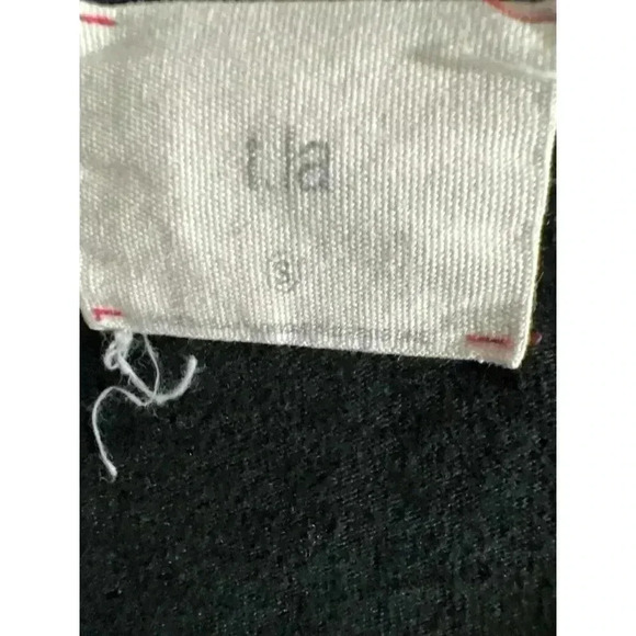 T.la top - Picture 2 of 2